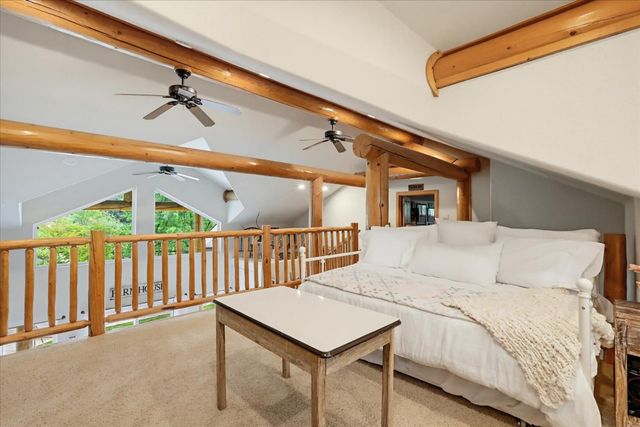 21211 McCourtney Rd, Grass Valley, CA 95949