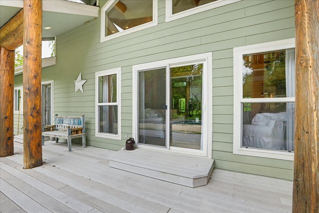 21211 McCourtney Rd, Grass Valley, CA 95949