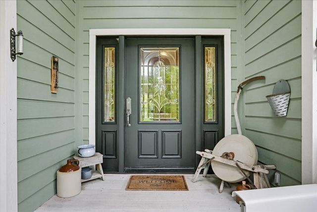 21211 McCourtney Rd, Grass Valley, CA 95949