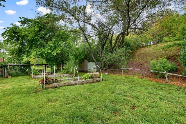 21211 McCourtney Rd, Grass Valley, CA 95949