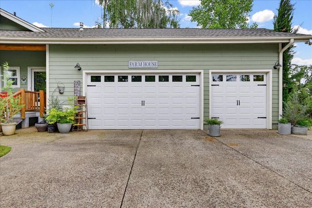 21211 McCourtney Rd, Grass Valley, CA 95949