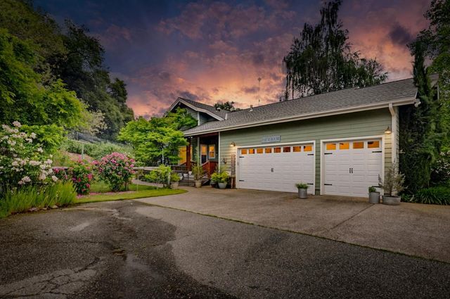 21211 McCourtney Rd, Grass Valley, CA 95949
