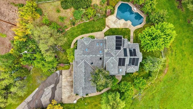 21211 McCourtney Rd, Grass Valley, CA 95949