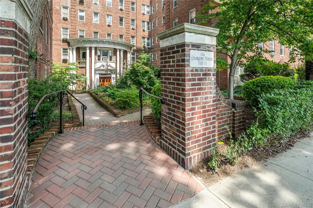 118-11 84 Avenue 406, Kew Gardens, NY 11415 — exterior