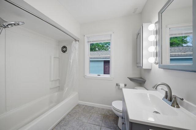 3 Buswell Street, Hudson, NH 03051