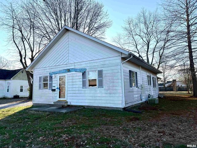 1605 W Copeland Street, Marion, IL 62959