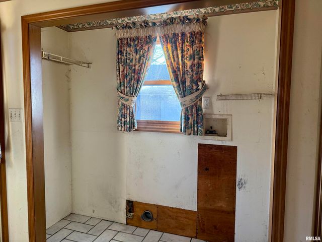 1605 W Copeland Street, Marion, IL 62959