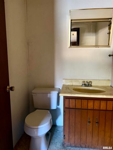 1605 W Copeland Street, Marion, IL 62959