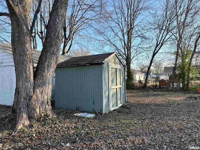 1605 W Copeland Street, Marion, IL 62959