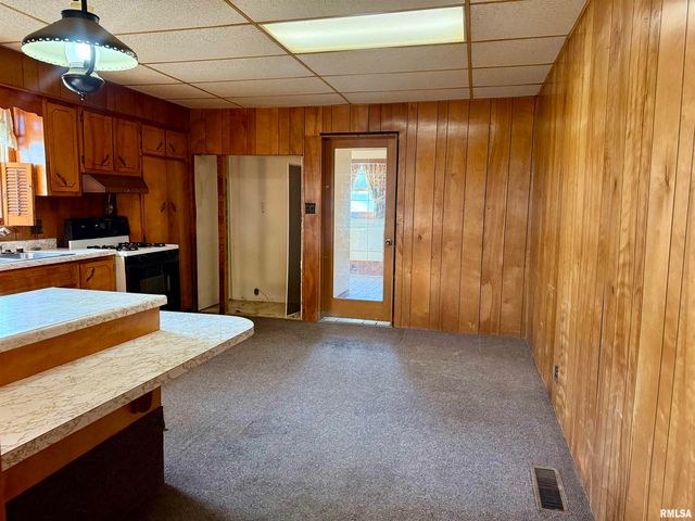 1605 W Copeland Street, Marion, IL 62959