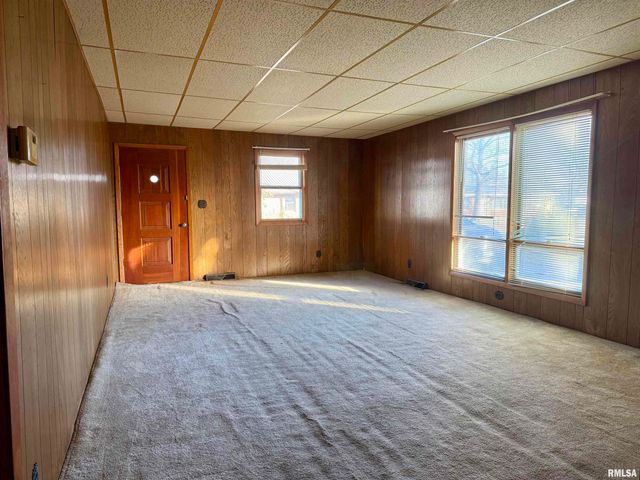 1605 W Copeland Street, Marion, IL 62959