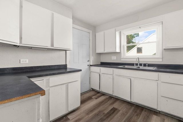 1246 Dewey Avenue, Beloit, WI 53511