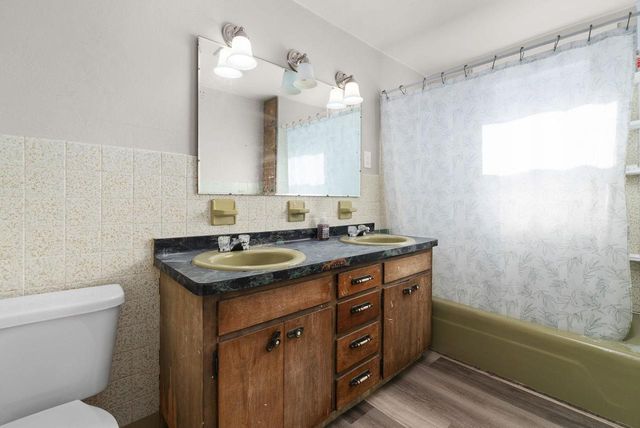 1246 Dewey Avenue, Beloit, WI 53511