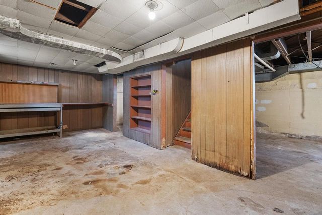 1246 Dewey Avenue, Beloit, WI 53511