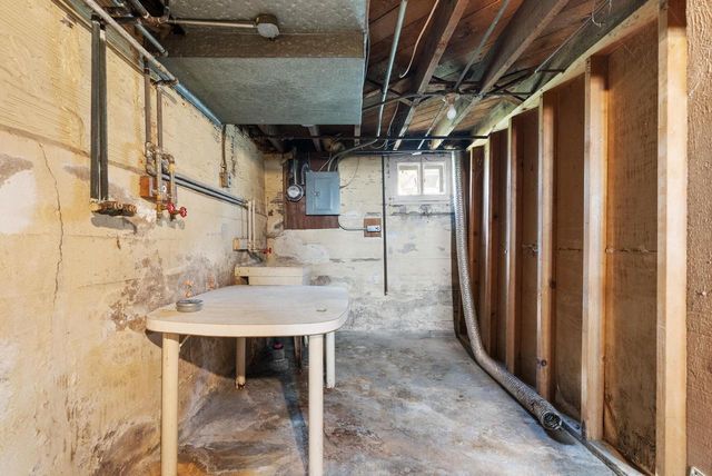 1246 Dewey Avenue, Beloit, WI 53511