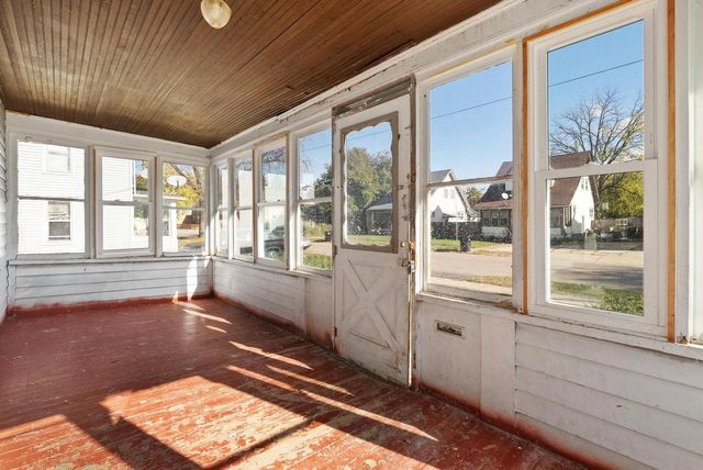 1246 Dewey Avenue, Beloit, WI 53511