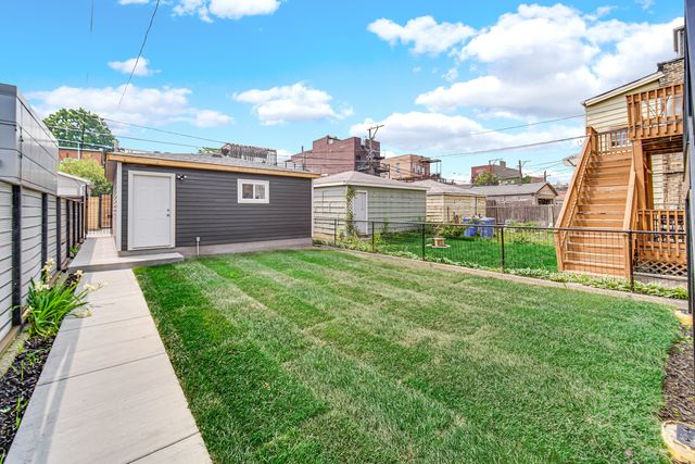 1520 N Campbell Avenue, Chicago, IL 60622