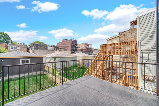 1520 N Campbell Avenue, Chicago, IL 60622