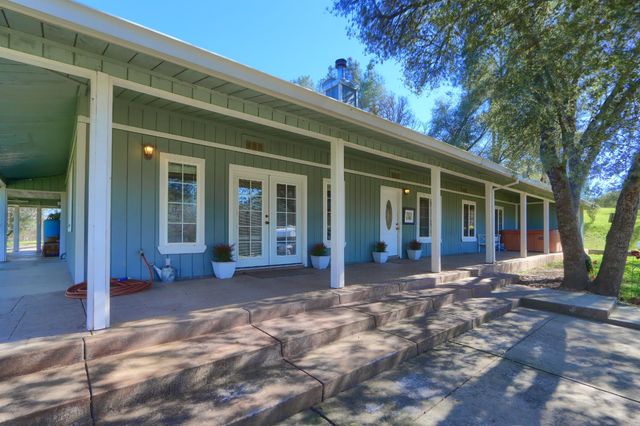 4421 Scrubby Oak Drive, Mariposa, CA 95338