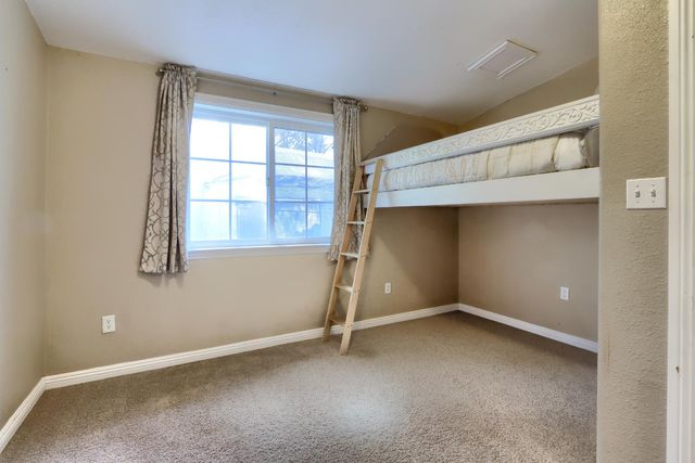 4421 Scrubby Oak Drive, Mariposa, CA 95338