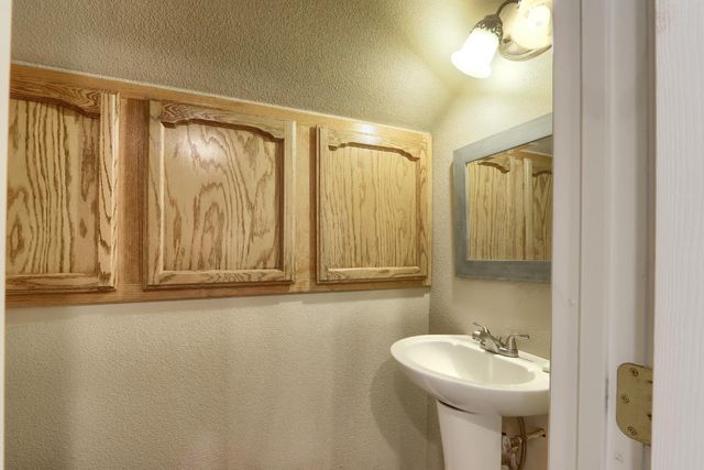 4421 Scrubby Oak Drive, Mariposa, CA 95338