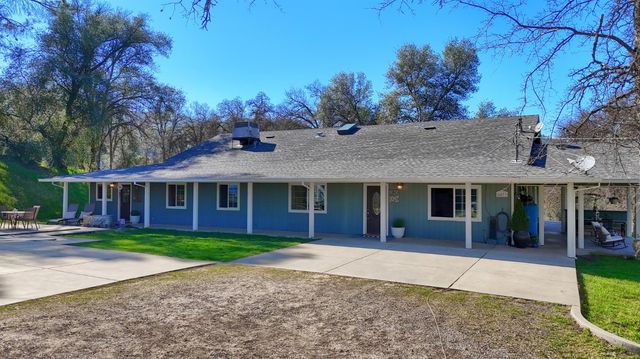 4421 Scrubby Oak Drive, Mariposa, CA 95338