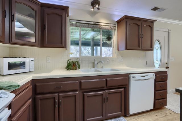 4421 Scrubby Oak Drive, Mariposa, CA 95338