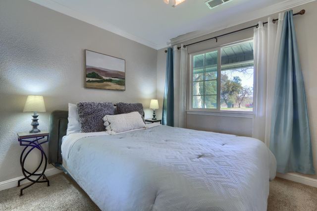 4421 Scrubby Oak Drive, Mariposa, CA 95338