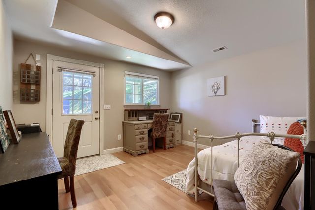 4421 Scrubby Oak Drive, Mariposa, CA 95338