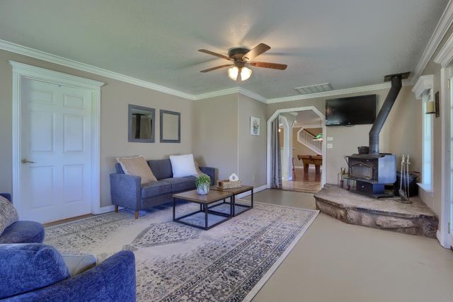 4421 Scrubby Oak Drive, Mariposa, CA 95338