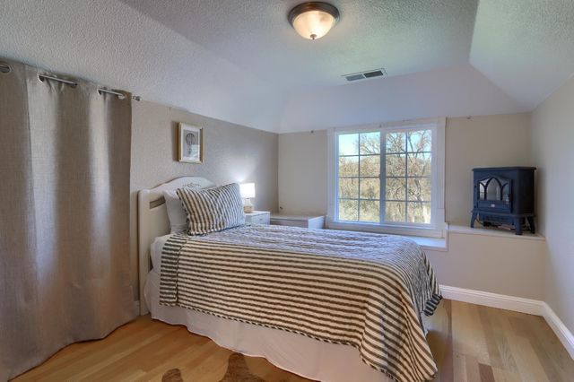 4421 Scrubby Oak Drive, Mariposa, CA 95338