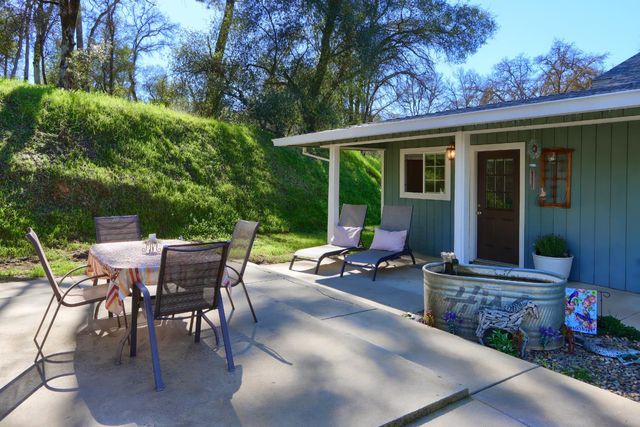 4421 Scrubby Oak Drive, Mariposa, CA 95338