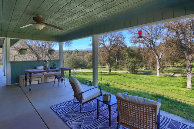 4421 Scrubby Oak Drive, Mariposa, CA 95338