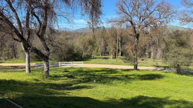 4421 Scrubby Oak Drive, Mariposa, CA 95338