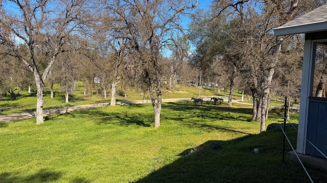 4421 Scrubby Oak Drive, Mariposa, CA 95338