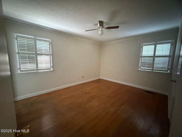 1006 E Scotsdale Road, Laurinburg, NC 28352
