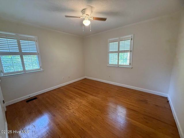 1006 E Scotsdale Road, Laurinburg, NC 28352