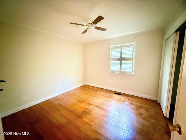 1006 E Scotsdale Road, Laurinburg, NC 28352