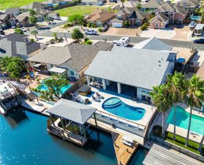 14222 Punta Bonaire Dr, Corpus Christi, TX 78418
