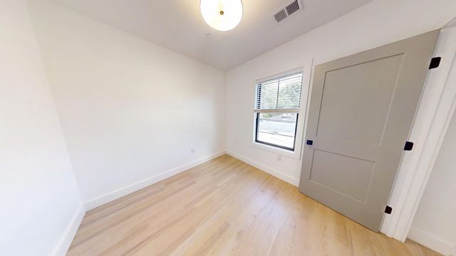 52 Withington St 7, Boston, MA 02124