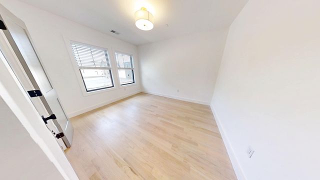 52 Withington St 7, Boston, MA 02124