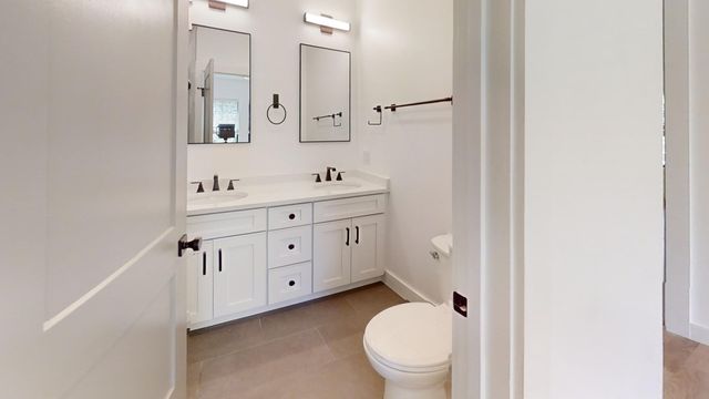 52 Withington St 7, Boston, MA 02124