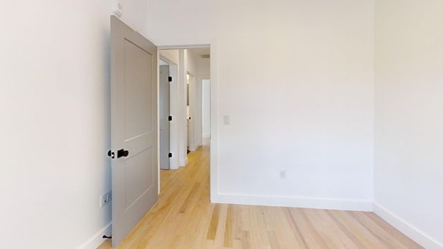52 Withington St 7, Boston, MA 02124