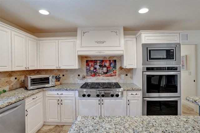 2000 NE 31st Ave, Fort Lauderdale, FL 33305