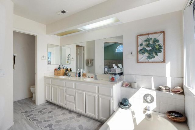 39082 Via Las Quintas, Murrieta, CA 92562