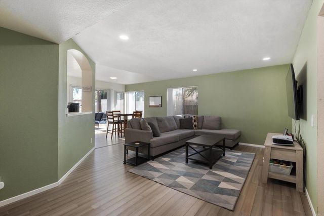 39082 Via Las Quintas, Murrieta, CA 92562