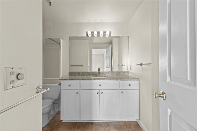 131 Main St Apt 302, Burlington, VT 05403