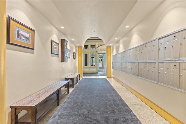 131 Main St Apt 302, Burlington, VT 05403