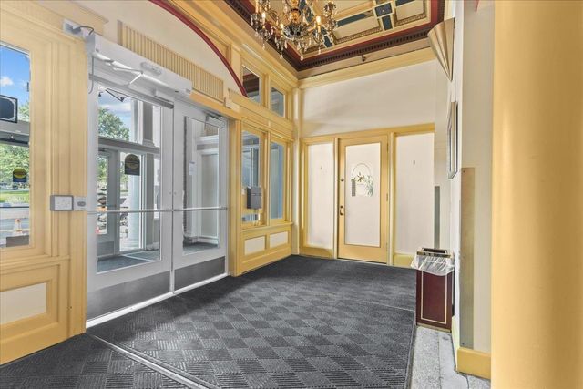 131 Main St Apt 302, Burlington, VT 05403