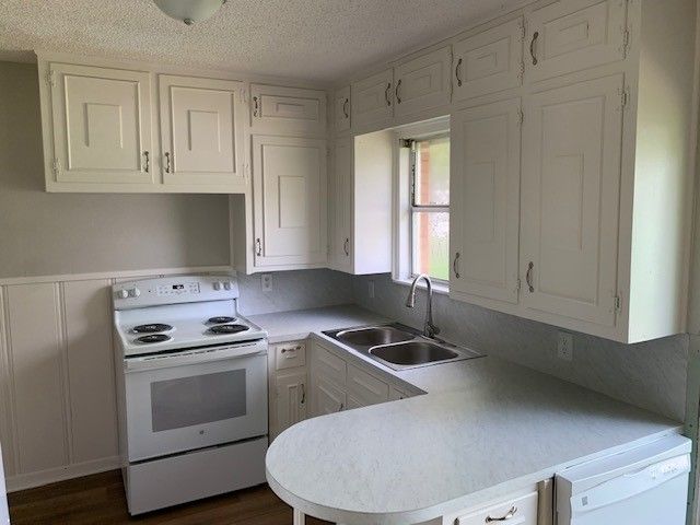 606 N Spencer Street, Lacy Lakeview, TX 76705